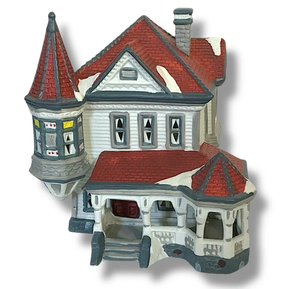 Vintage Victorian Village Illuminated Holiday  House Hand Painted Porcelain 1994